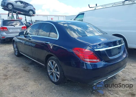 2015 Mercedes-Benz C 300 4Matic/Luxury 4Matic/Sport 4Matic из США, поврежденный, VIN 55SWF4KB1FU040546